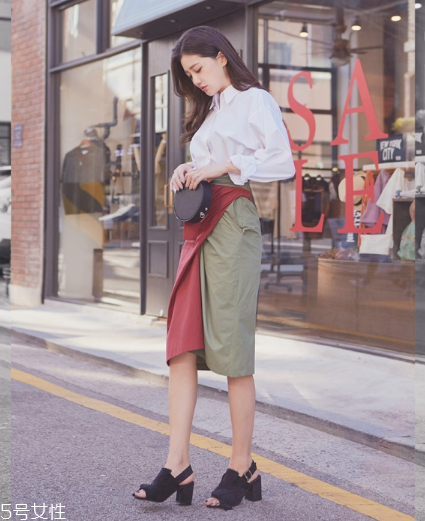 韓版襯衫怎么穿好看？干練帥氣不掉分