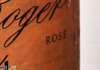 起泡酒和香檳的區(qū)別 氣泡酒和香檳的區(qū)別 起泡酒和香檳的區(qū)別 氣泡酒和香檳的區(qū)別