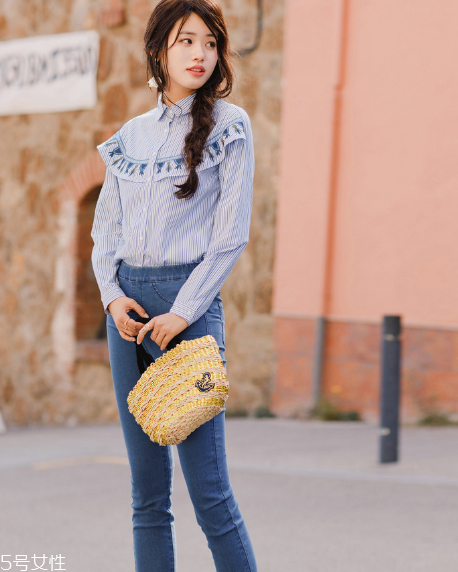 條紋襯衫怎么搭配？秀出你的春日魅力