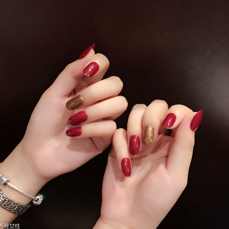 紅色跳色美甲圖片大全 熱辣氣質(zhì)范的跳色美甲 紅色跳色美甲圖片大全 熱辣氣質(zhì)范的跳色美甲