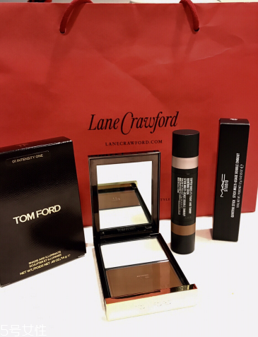 熱門(mén)面部修容圖解 這么化妝視覺(jué)上瘦5kg