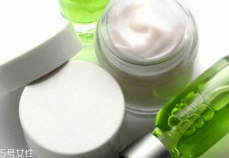 護(hù)膚水用了臉上刺痛怎么回事？這3點(diǎn)是關(guān)鍵