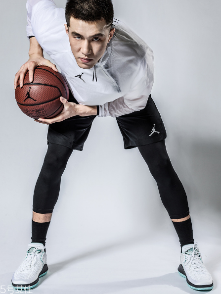 air jordan 32 low郭艾倫球員專(zhuān)屬版多少錢(qián)？