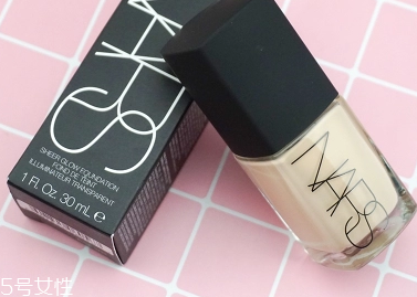 底妝用氣墊還是粉底液？日常妝通勤妝氣墊最實用