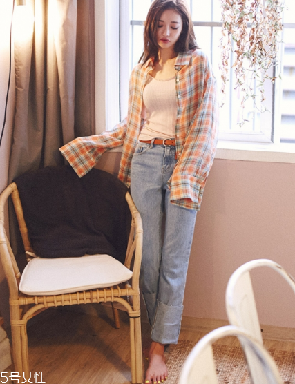 格子上衣配什么褲子好看？打造萌系少女范兒