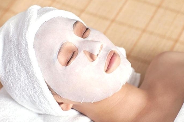 為什么油皮會變成干皮？三個油皮護膚誤區(qū)