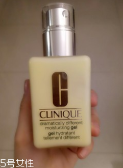 護膚品套裝好還是單品好？護膚小白成套用好處多