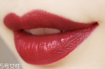 黃皮不適合什么口紅？這4個(gè)色號上唇是災(zāi)難