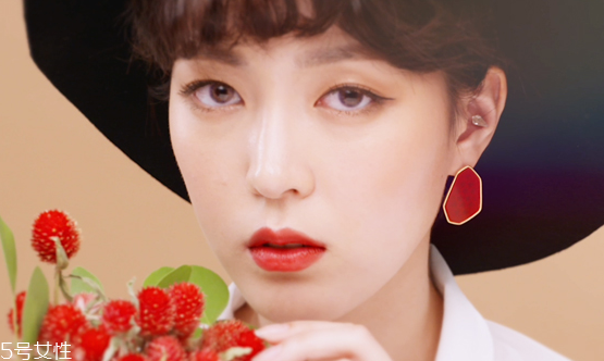 黃皮不適合什么口紅？這4個(gè)色號上唇是災(zāi)難