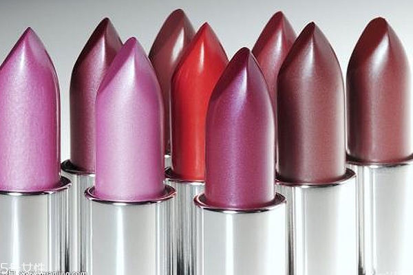 提氣色的口紅有哪些？6款撩漢助攻唇膏