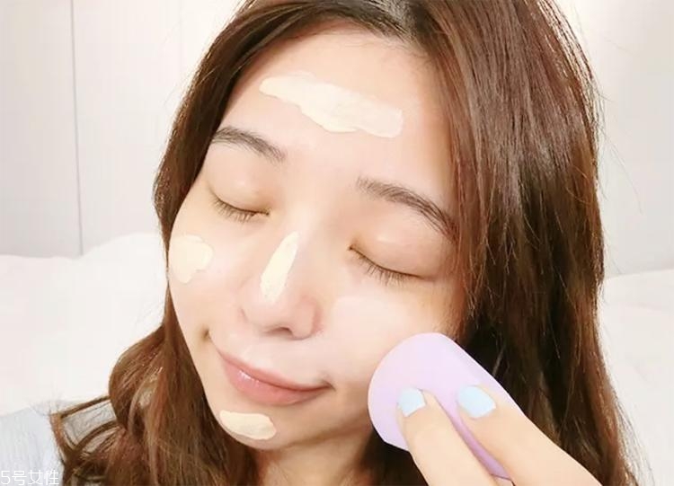 敏感痘痘肌用什么散粉？油痘皮膚化妝品推薦