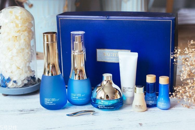 2022什么牌子的護(hù)膚套裝好？水乳組合拯救護(hù)膚初學(xué)者