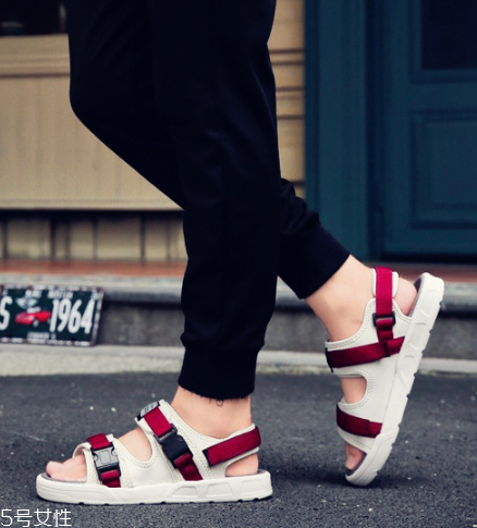 涼鞋開膠怎么辦？涼鞋開膠別著急