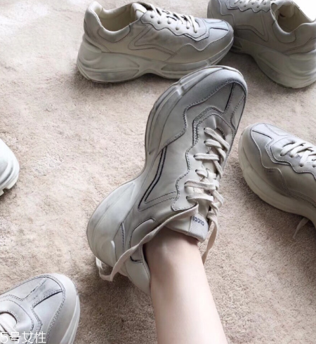 gucci老爹鞋有女款嗎？明星們?nèi)耸忠浑p
