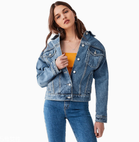 2022流行什么樣的牛仔外套？這8款最酷最百搭