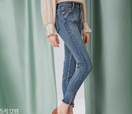 2022流行什么樣的牛仔外套？這8款最酷最百搭