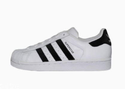 2022春夏流行穿什么中跟鞋？三種款式優(yōu)雅不累腳