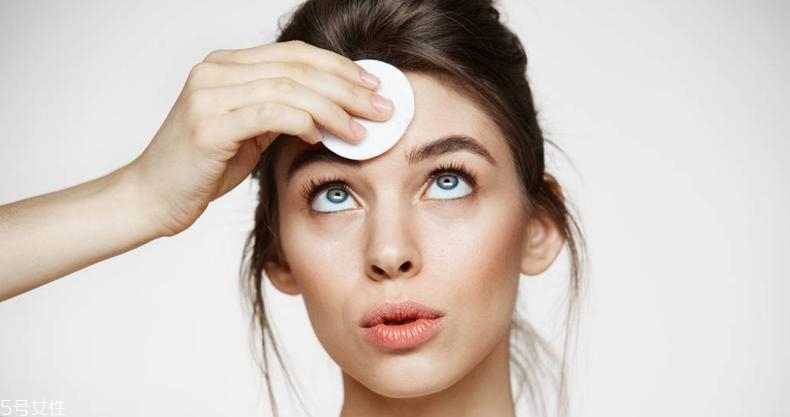 洗面奶洗后緊繃怎么回事？這6招讓你春季洗臉不拔干