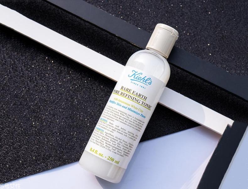 毛孔粗用什么化妝水好？盤點(diǎn)六款毛孔天敵