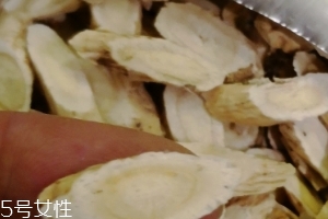 黃芪是北芪嗎？是一種東西