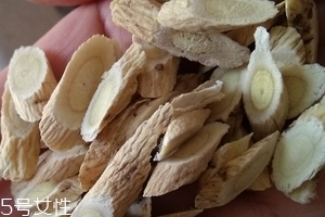 黃芪是什么味道？有點(diǎn)大豆味
