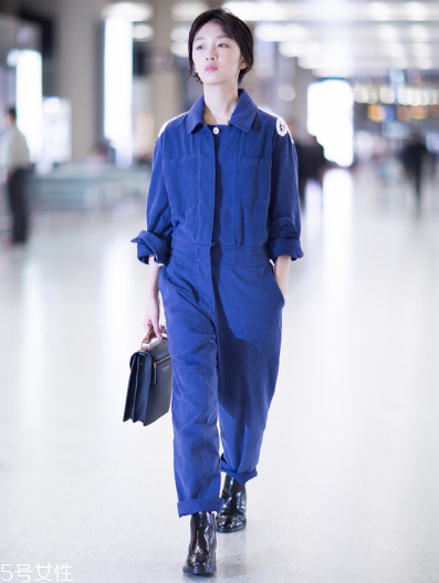 工裝連體褲怎么搭配？自帶摩登風(fēng)采