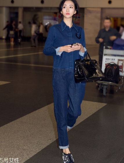 工裝連體褲怎么搭配？自帶摩登風(fēng)采