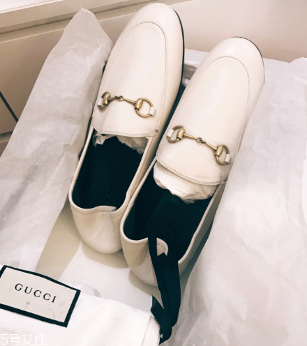 gucci樂福鞋多少錢？美貌與實穿并存