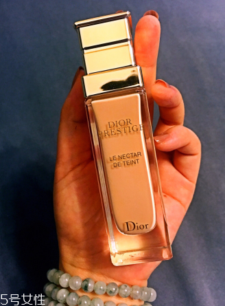 迪奧花蜜粉底液適合膚質(zhì) 干皮或者混干皮很適用 迪奧花蜜粉底液適合膚質(zhì) 干皮或者混干皮很適用