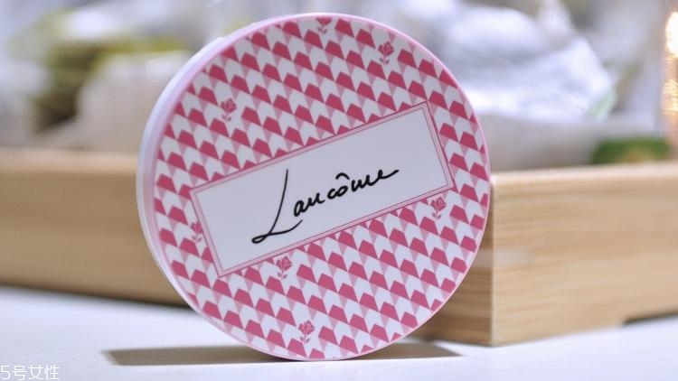 蘭蔻氣墊素顏霜怎么樣？遮瑕度不夠