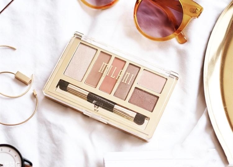 什么顏色的眼影顯白？這三種色號誰涂誰白