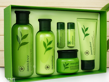 ahc和悅詩風(fēng)吟水乳哪個好 護膚品要適合自己