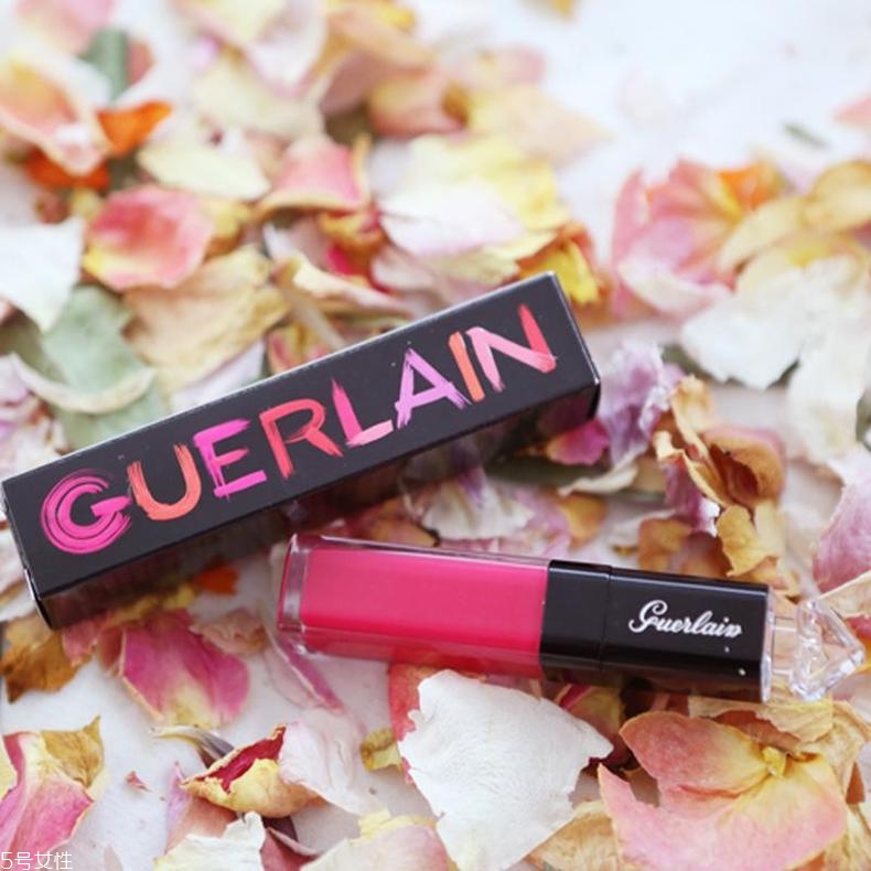 嬌蘭小黑裙唇釉試色 guerlain啞光唇釉121美妙至極 嬌蘭小黑裙唇釉試色 guerlain啞光唇釉121美妙至極