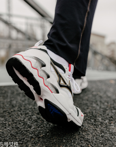 美津濃老爹鞋wave rider 1復(fù)刻版發(fā)售時(shí)間_多少錢(qián)？