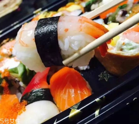 軍艦壽司的做法 曬照必備技能 軍艦壽司的做法 曬照必備技能