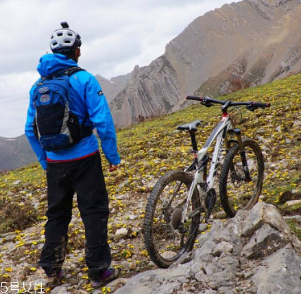 osprey和始祖鳥哪個好？戶外背包品牌pk