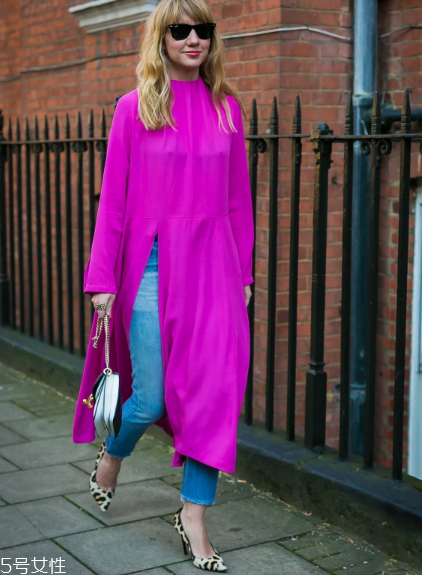 長(zhǎng)袖連衣裙配什么鞋子？時(shí)髦又好看