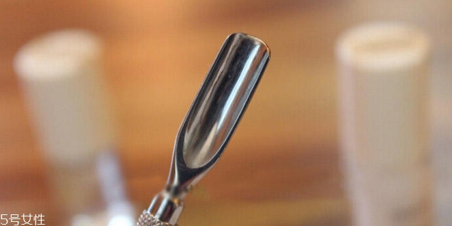 新娘美甲需要哪些工具？新娘美甲diy全攻略