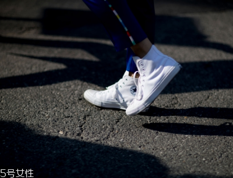 帆布鞋里面怎么清洗？帆布鞋里面這樣洗