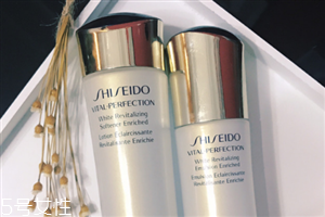 資生堂悅薇水乳清爽和滋潤的區(qū)別 按膚質選擇