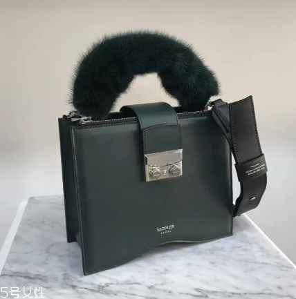 saddler seoul是什么牌子？終于不用撞包了