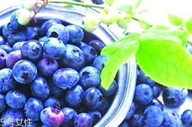 花青素可以美白嗎？女人就應(yīng)該吃點(diǎn)花青素