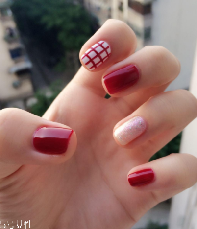 可撕指甲油哪個牌子好？女神都愛的六款健康指甲油