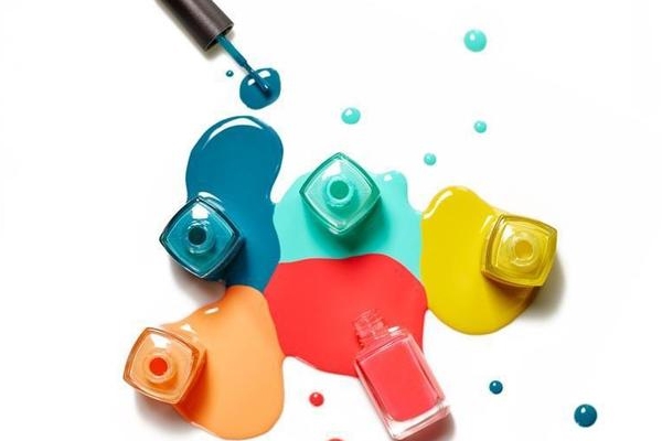 涂一次指甲油多久卸掉？最好是半個(gè)月卸掉