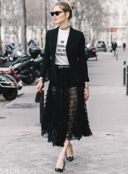 西裝配什么裙子好看？讓你美到挪不開(kāi)眼