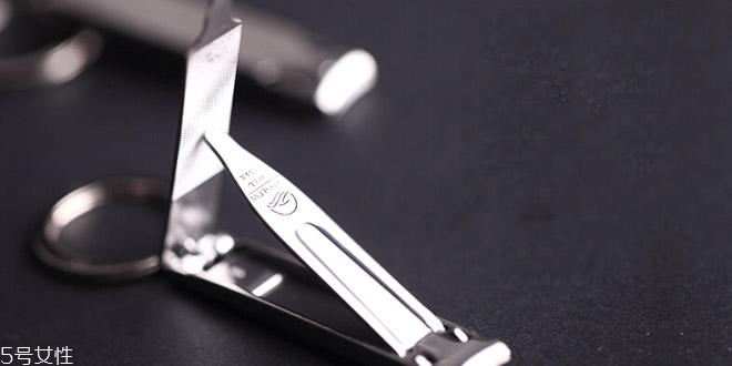 新娘美甲需要哪些工具？新娘美甲diy全攻略