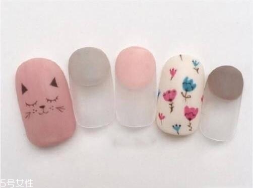 美甲容易掉是因為什么？指甲沒有磨光滑