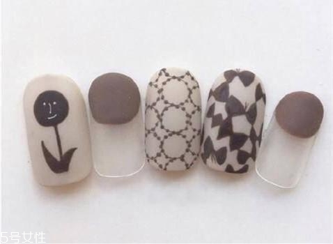 美甲容易掉是因為什么？指甲沒有磨光滑