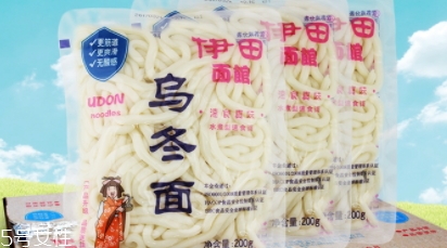 烏冬面是什么做的？