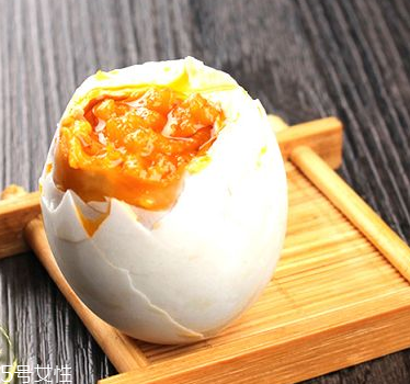 咸鴨蛋是腌制食品嗎？做法是腌制